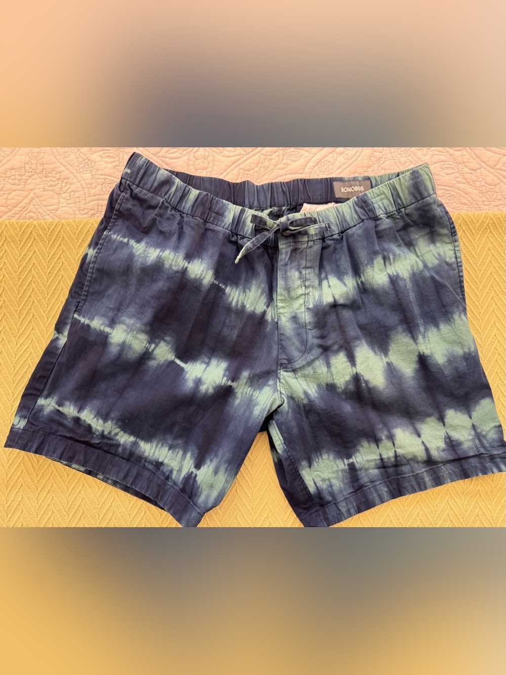 Bonobos Men’s Tie-Dye Blue & Green Shorts